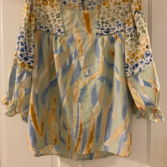 Umgee Tops - Umgee adorable top, size large